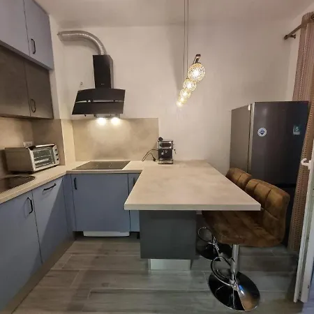 Lägenhet In With Sea View, Balcony, Air Conditioning, Wifi 5114-1 *