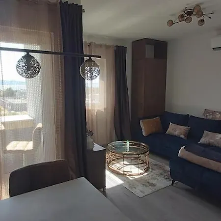 In With Sea View, Balcony, Air Conditioning, Wifi 5114-1 Apartman