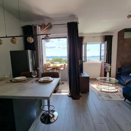 In With Sea View, Balcony, Air Conditioning, Wifi 5114-1 Apartman Zára